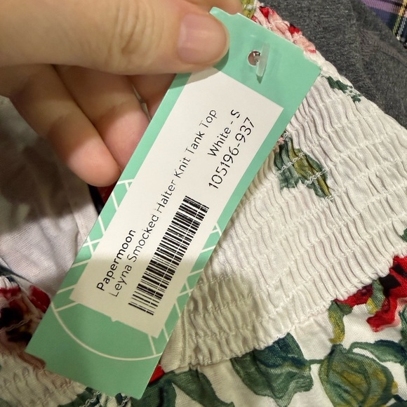 Papermoon White Floral Camisole Top NEW- Small - Picture 3 of 3